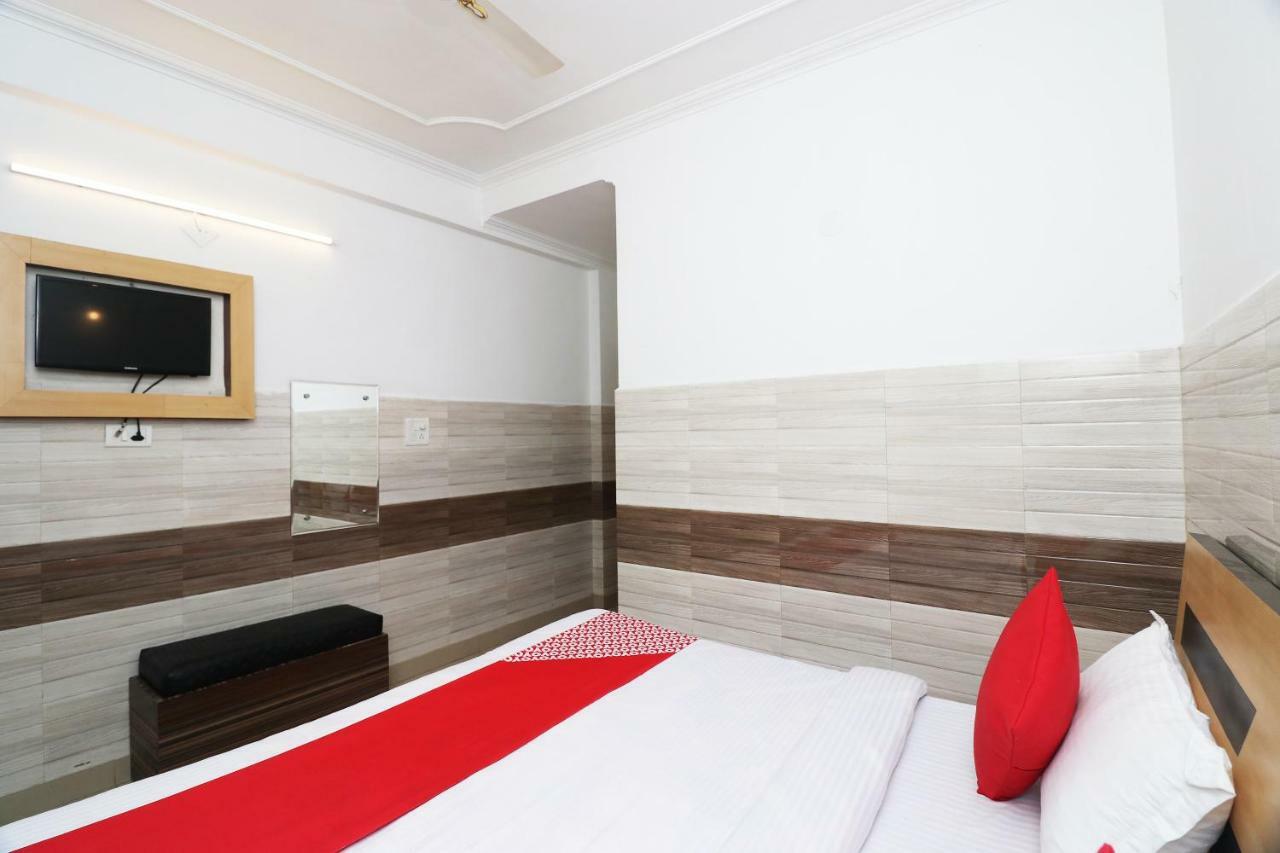 โอโย 18916 ศยม เรซิเดนซี Hotel คาตรา ภายนอก รูปภาพ